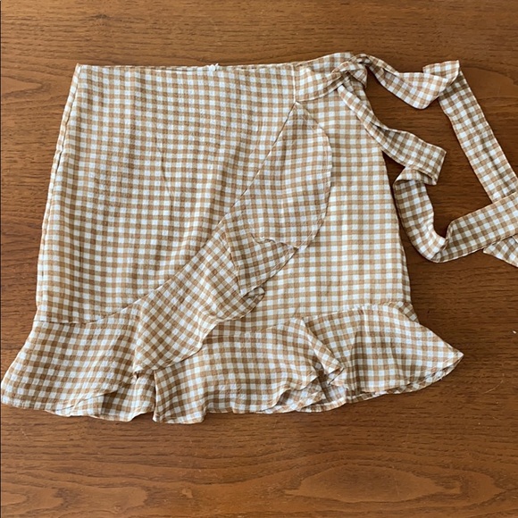 Princess Polly Dresses & Skirts - Princess Polly Wrap Skirt